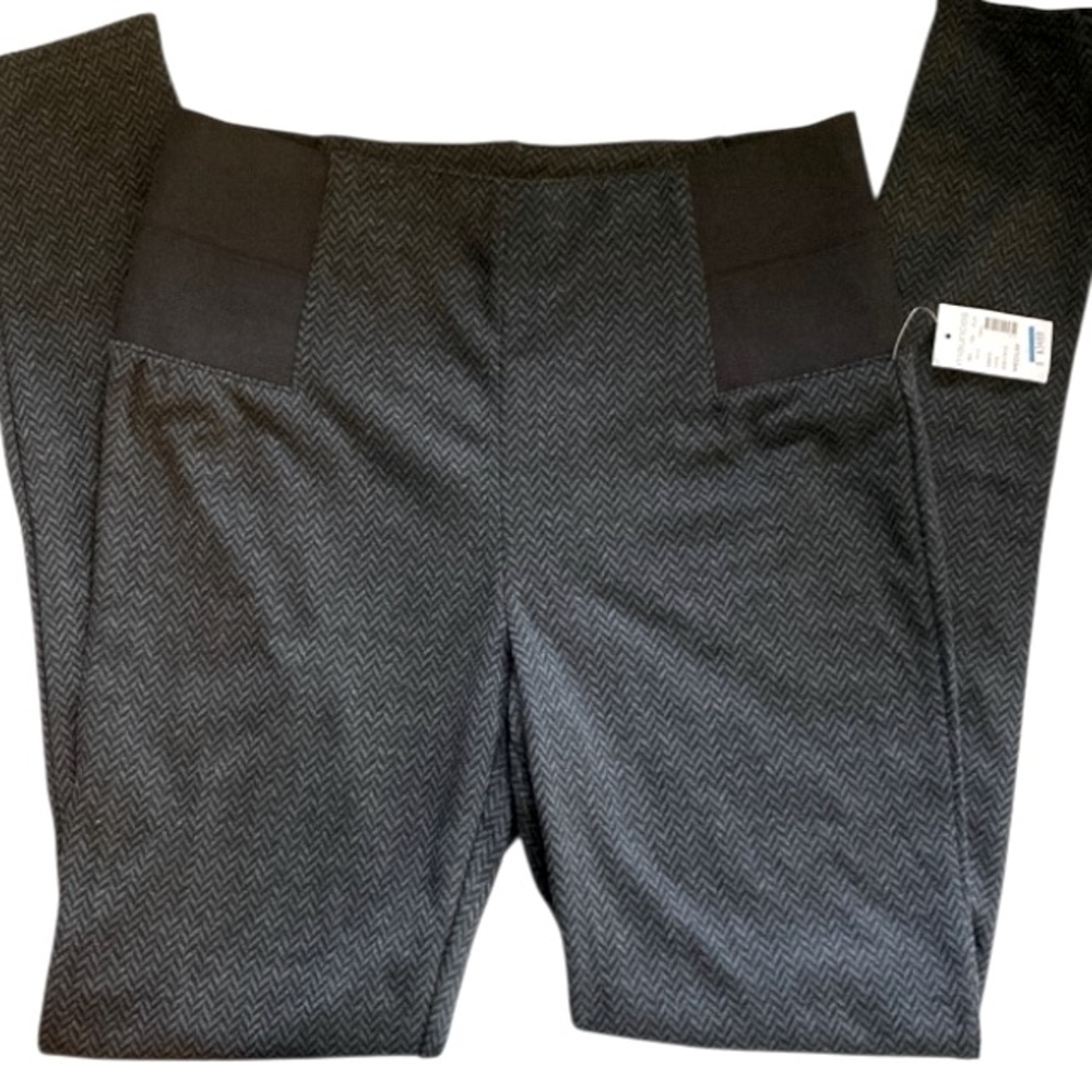 Herringbone Pattern Maurices Black and Gray Leggings Size Medium NWT